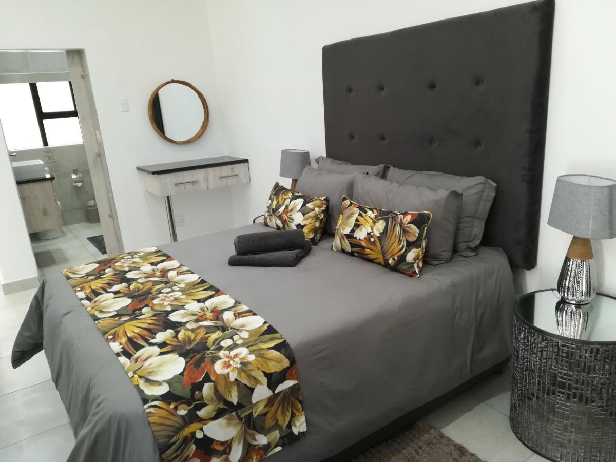 The Gamtoos Ferry Hotel Jeffreys Bay Bagian luar foto