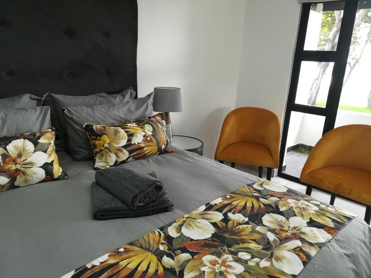 The Gamtoos Ferry Hotel Jeffreys Bay Bagian luar foto