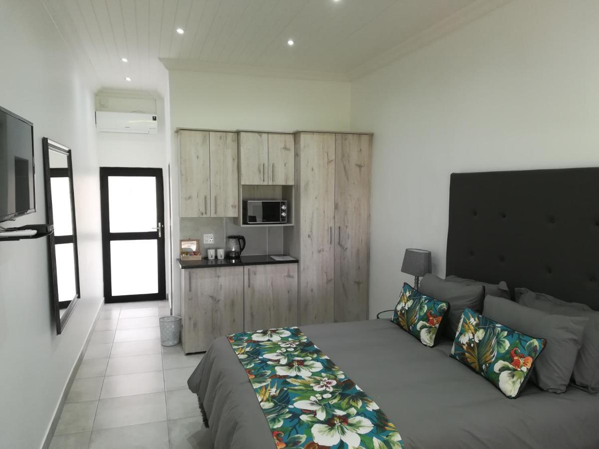 The Gamtoos Ferry Hotel Jeffreys Bay Bagian luar foto