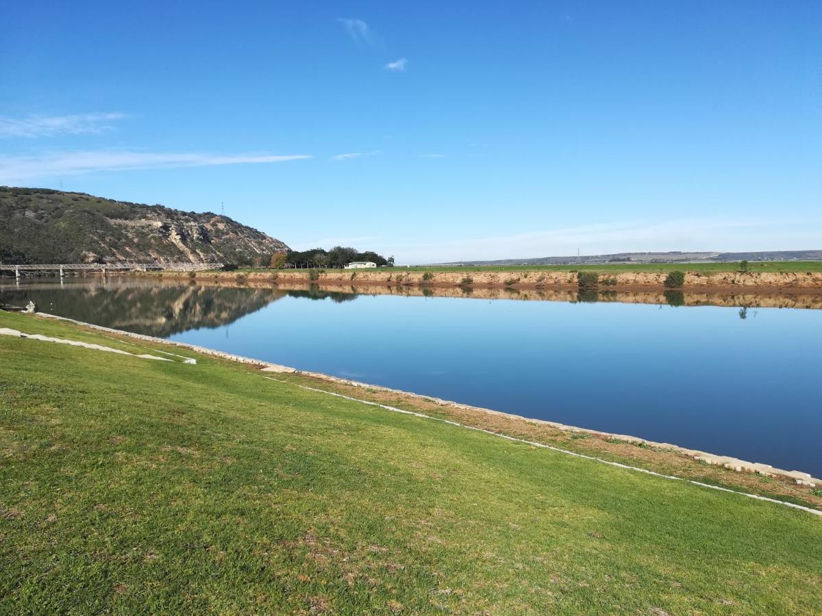 The Gamtoos Ferry Hotel Jeffreys Bay Bagian luar foto