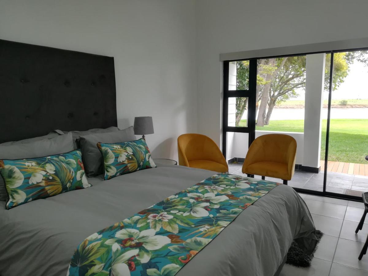 The Gamtoos Ferry Hotel Jeffreys Bay Bagian luar foto