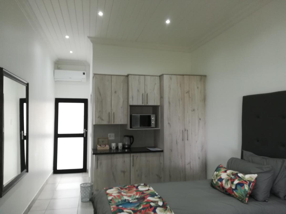 The Gamtoos Ferry Hotel Jeffreys Bay Bagian luar foto