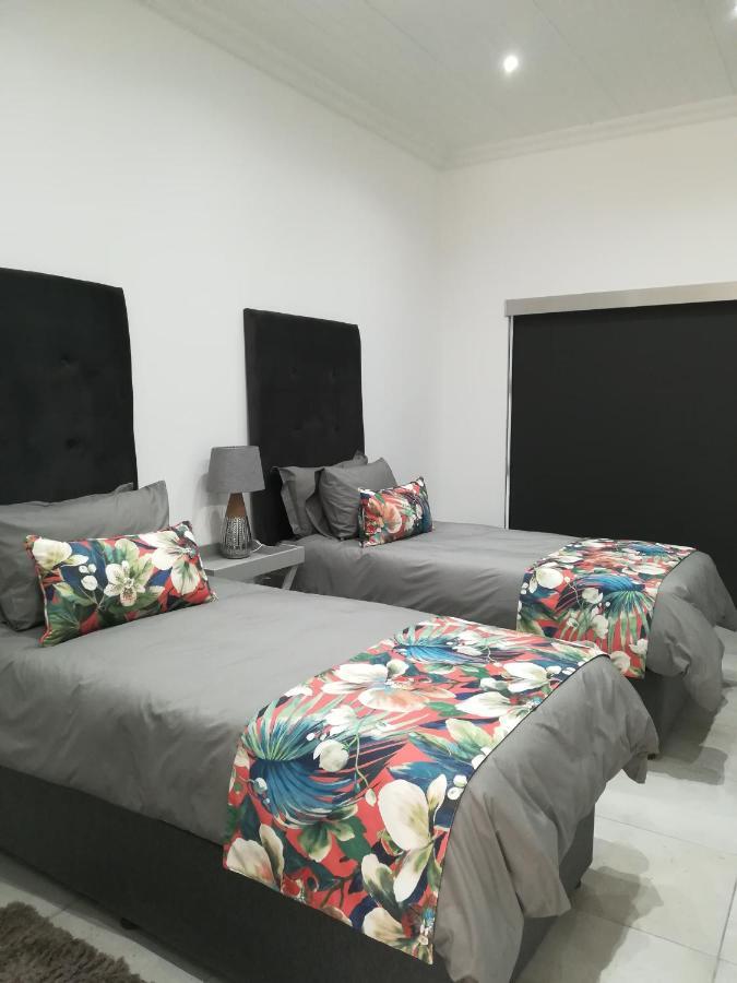 The Gamtoos Ferry Hotel Jeffreys Bay Bagian luar foto